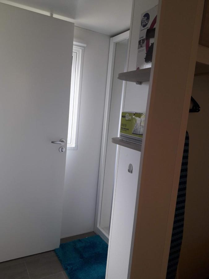 Mobil Home Neuf 2 Chambres 6 Personnes Saint Aygulf Plage Frejus Bagian luar foto